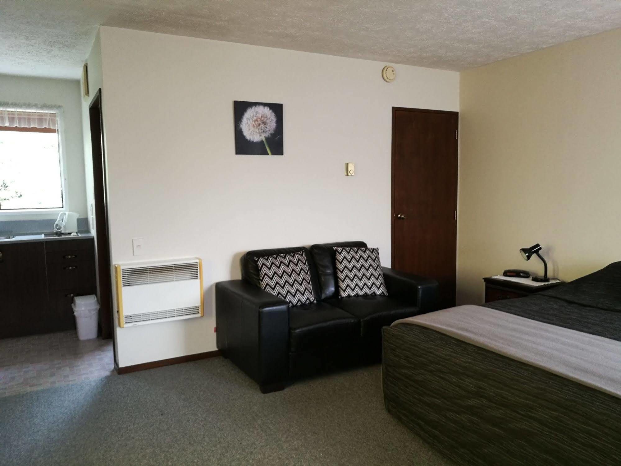 Hacienda Motel Invercargill Bagian luar foto