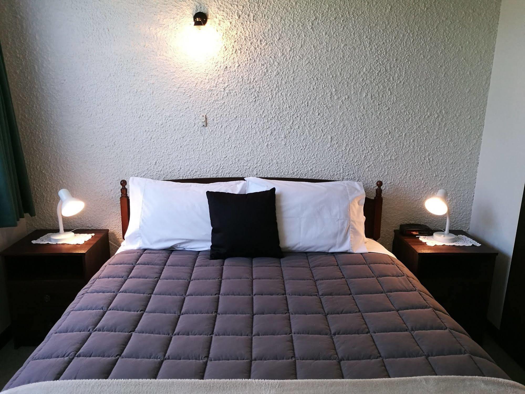 Hacienda Motel Invercargill Bagian luar foto