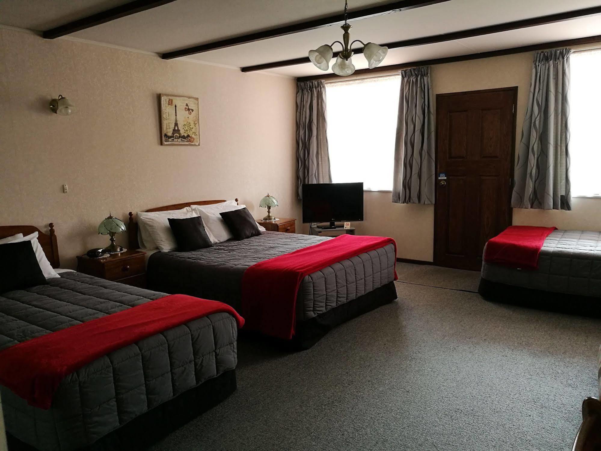 Hacienda Motel Invercargill Bagian luar foto