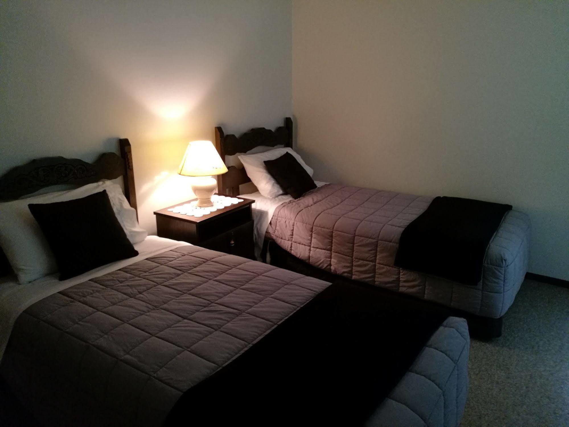 Hacienda Motel Invercargill Bagian luar foto